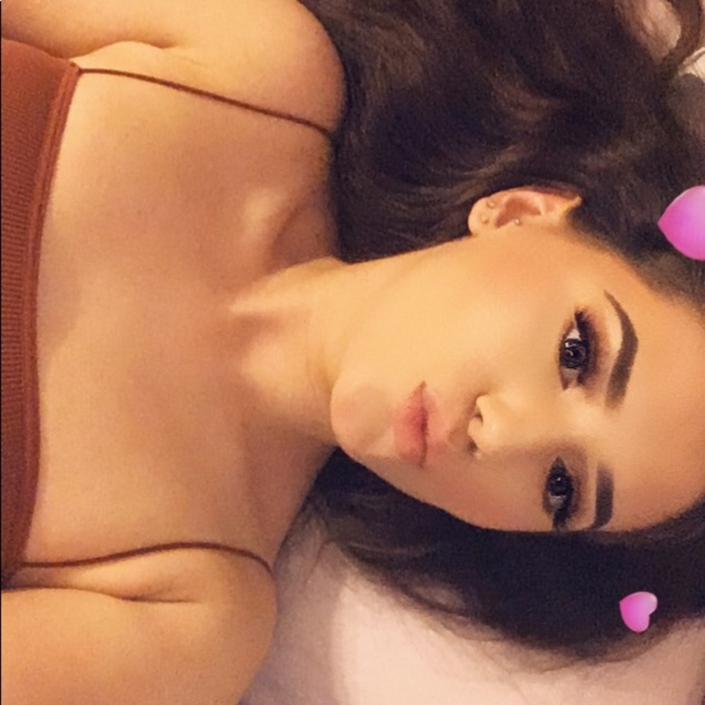 Meet your Posher, Lacey